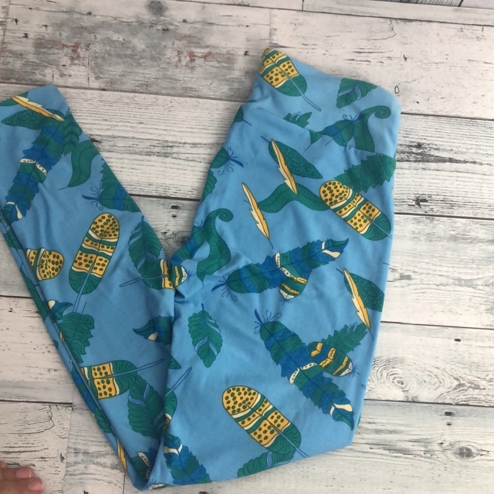 LulaRoe Blue Feather Leggings OS